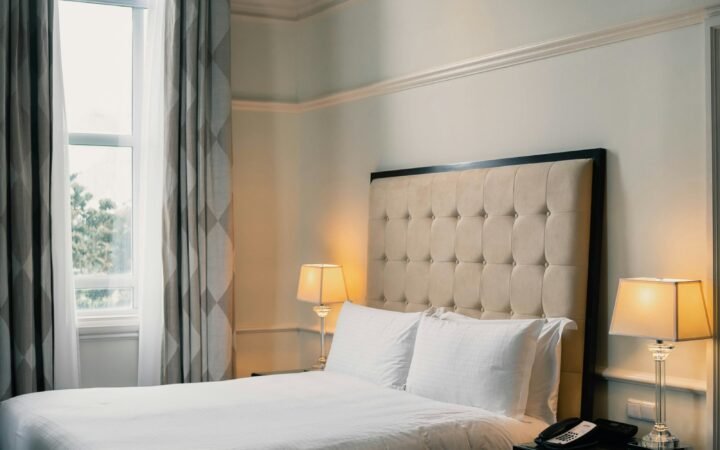 Contoh kamar hotel