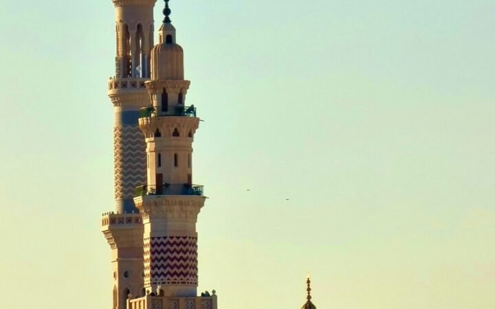 Kubah Hijau dan menara Masjid Nabawi