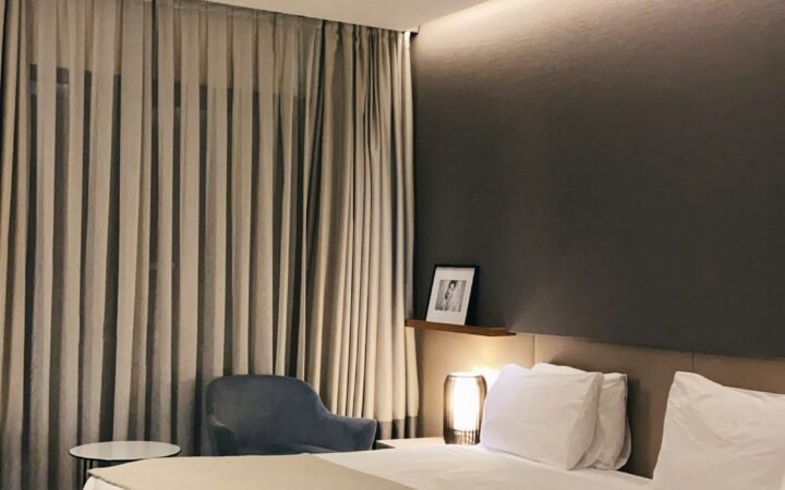Contoh kamar hotel