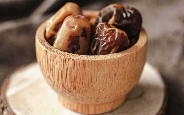 Kurma dan kacang