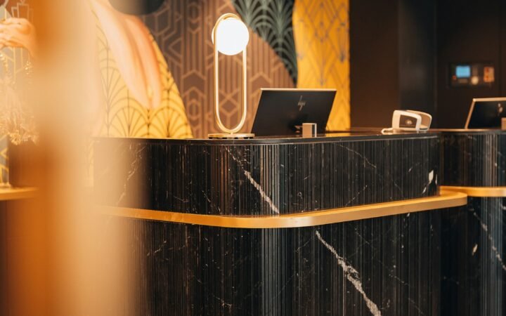 Contoh lobi hotel